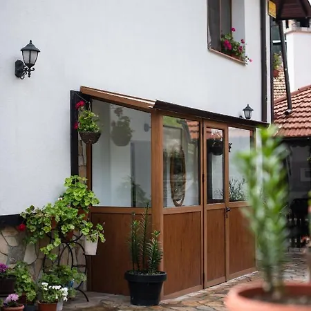 Rossy Guest house *